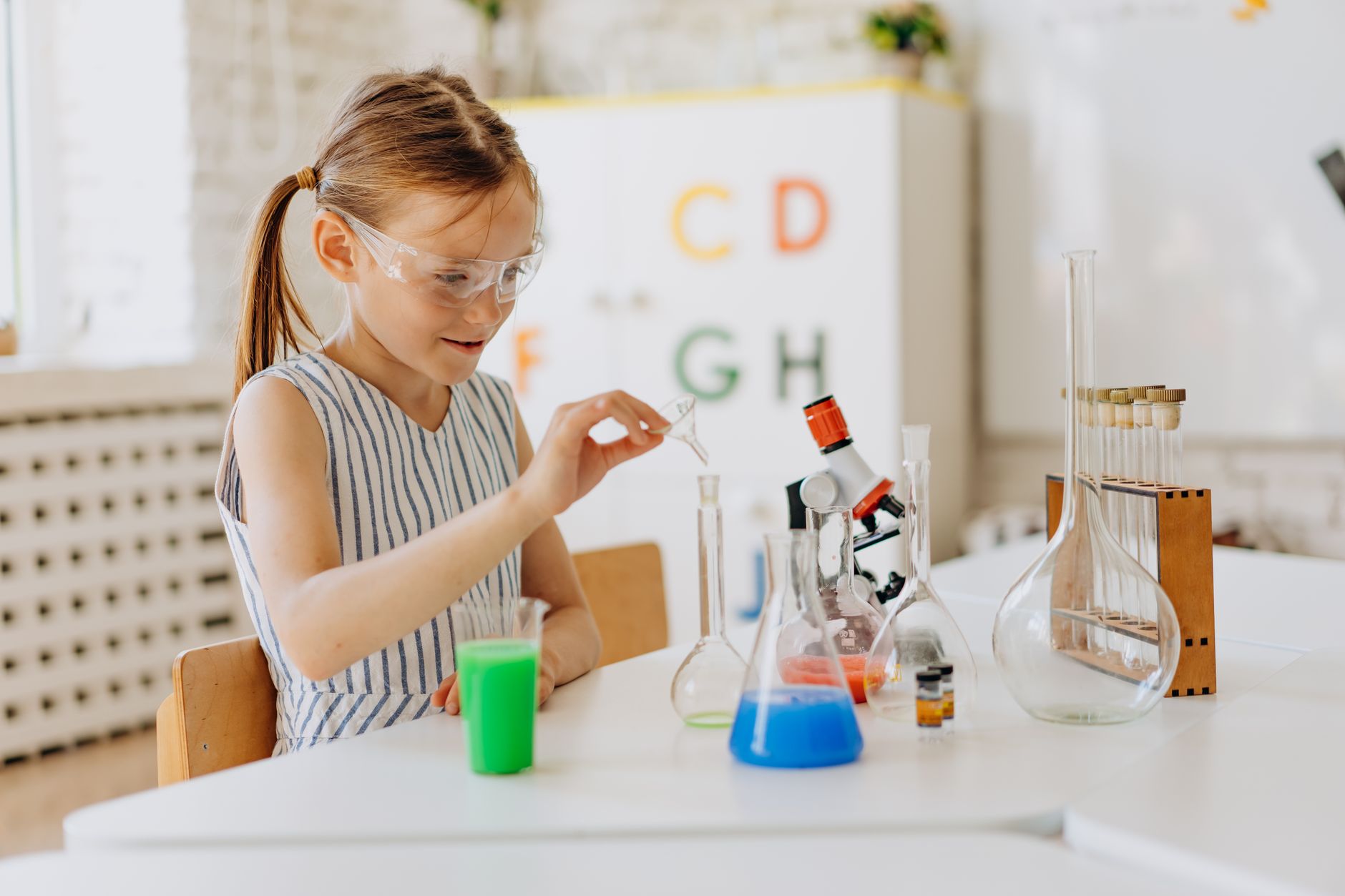 Science experiment materials